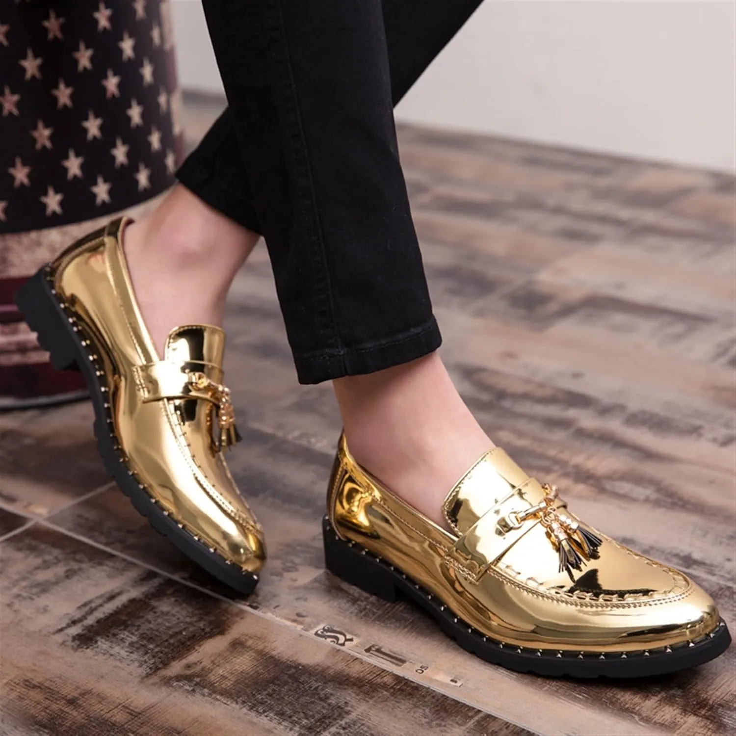 Men's Patent Leather Tassel Loafers Slip-On Dress Shoes Lug Sole Fashion Pointed Toe Walking Casual Formal Business Shoes for Men