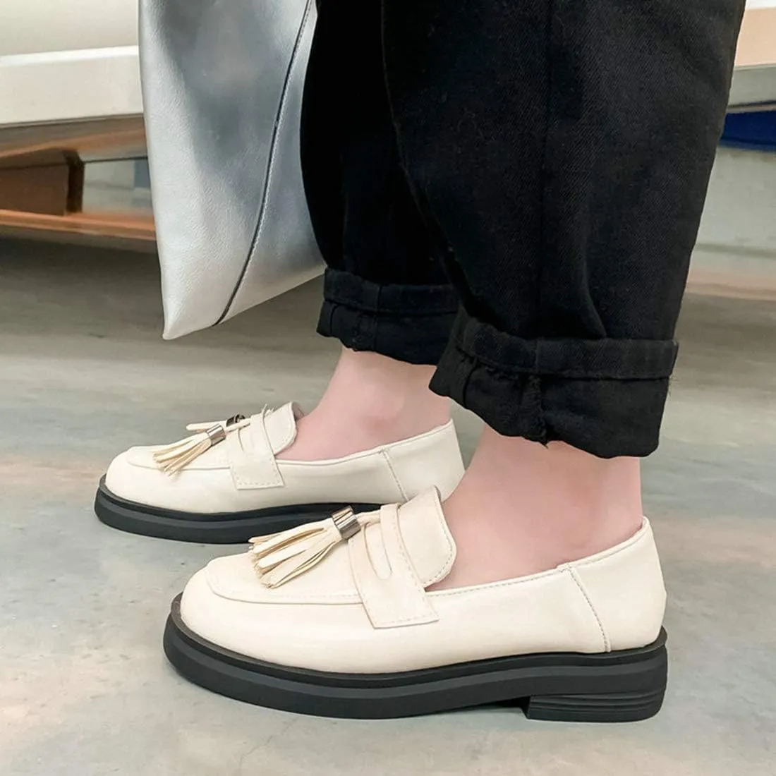VOKLIN Women's Classic Tassels Slip On Penny Loafers Square Toe Flat Low Heels School Uniform Oxford Shoes
